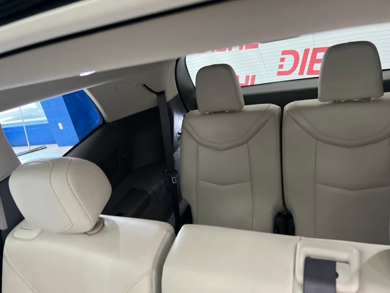 Used 2022 Cadillac XT6 Premium Luxury FWD image 18
