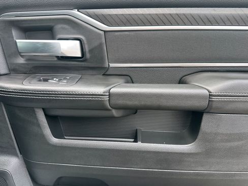 New 2026 RAM 2500 Big Horn AWD/4WD image 18