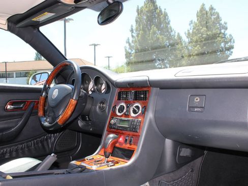 Used 2004 Mercedes-Benz SLK 320 image 14