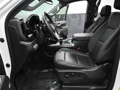 Used 2023 GMC Sierra 1500 SLT w/ SLT Convenience Package image 16