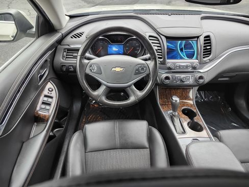 Used 2014 Chevrolet Impala LT w/ Convenience Package FWD image 26