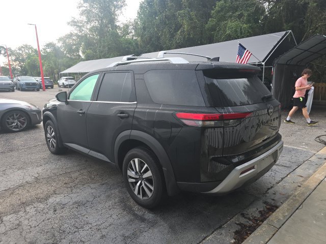 Certified 2024 Nissan Pathfinder SL w/ Lighting Package (N92) AWD/4WD image 3
