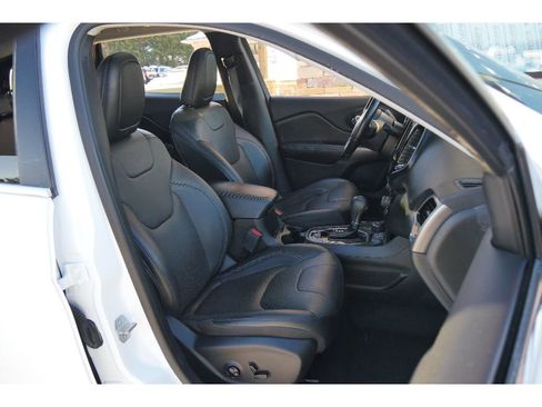 Used 2021 Jeep Cherokee Limited image 15