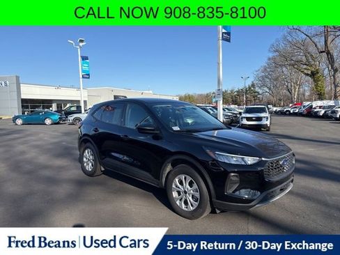 Used 2025 Ford Escape Active w/ Cold Weather Package AWD/4WD image 1