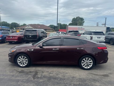 Used 2018 Kia Optima EX w/ Premium Package FWD image 10