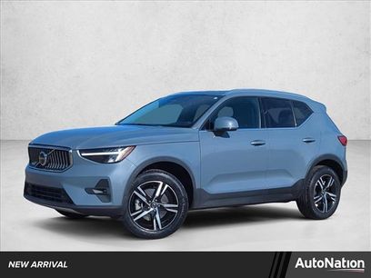 Used 2023 Volvo XC40 B5 Plus