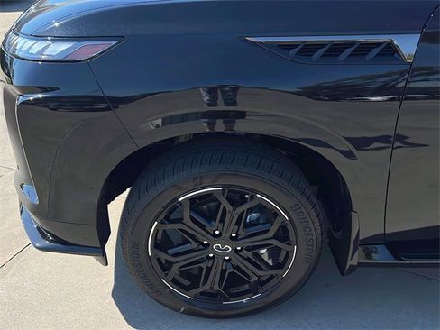 New 2026 INFINITI QX80 4WD image 9