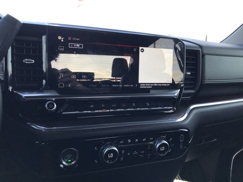 Used 2024 GMC Sierra 1500 SLT w/ X31 Off-Road Package image 31