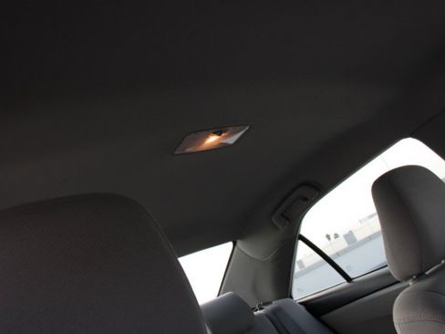 Used 2016 Toyota Camry LE image 20