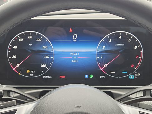 Used 2025 Mercedes-Benz C 300 4MATIC Sedan image 17