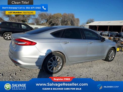 Used 2017 Ford Fusion SE image 4
