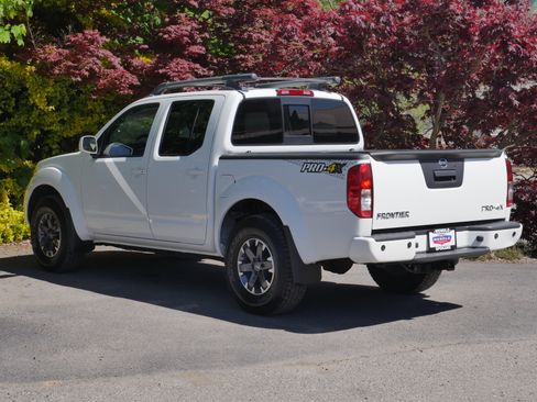 Used 2016 Nissan Frontier PRO-4X w/ Pro-4x Luxury Package AWD/4WD image 18