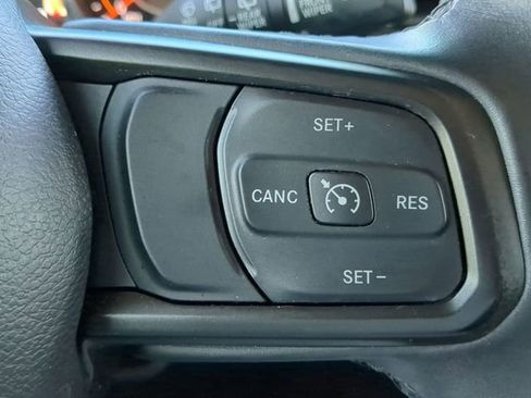 Used 2022 Jeep Wrangler Unlimited Sport image 29