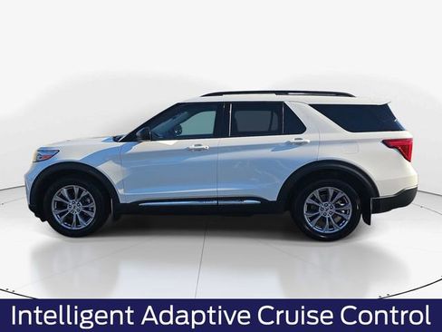 Used 2022 Ford Explorer XLT w/ Equipment Group 202A image 8