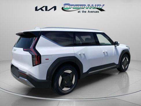 New 2026 Kia EV9 Wind image 4