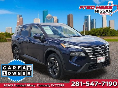 Used 2025 Nissan Rogue SV image 1