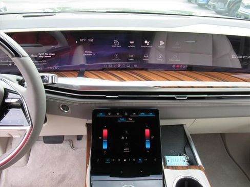 Certified 2026 Cadillac Escalade Platinum Sport w/ LPO, ONYX Package image 21