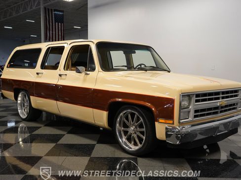 Used 1987 GMC Suburban 2WD image 16