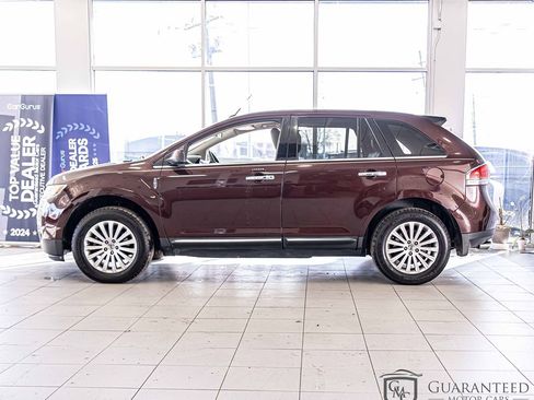 Used 2012 Lincoln MKX FWD image 8