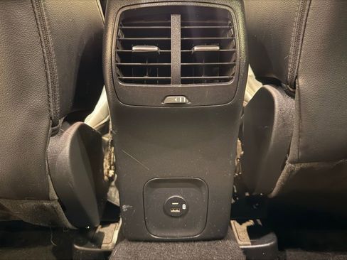 Used 2021 Ford Escape SEL image 32