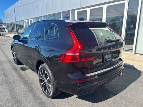 Certified 2024 Volvo XC60 B5 Plus w/ Protection Package Premier AWD/4WD image 3