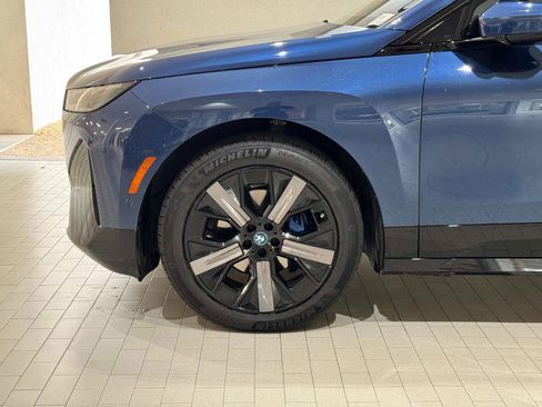 Certified 2024 BMW iX xDrive50 w/ Premium Package AWD/4WD image 4