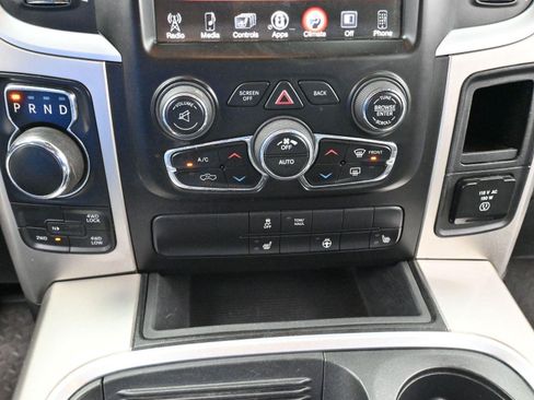 Used 2016 RAM 1500 SLT AWD/4WD image 23