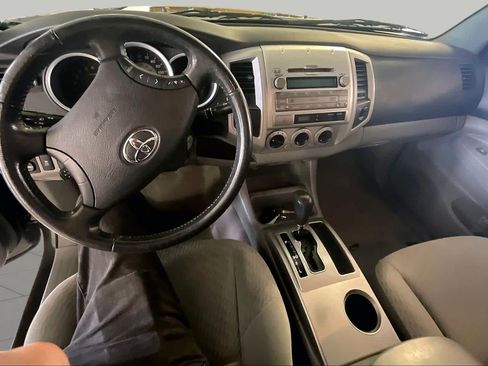 Used 2010 Toyota Tacoma 2WD Access Cab image 14