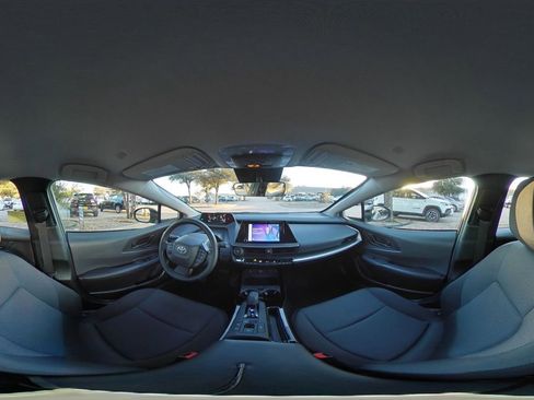 Used 2025 Toyota Prius LE image 42