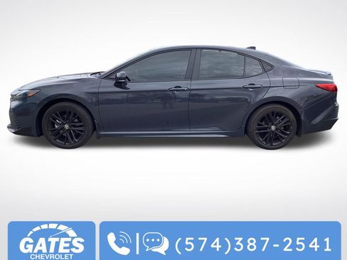 Used 2025 Toyota Camry SE AWD/4WD image 6