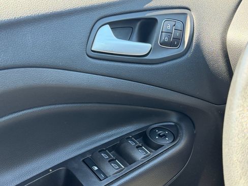 Used 2017 Ford Escape Titanium AWD/4WD image 22