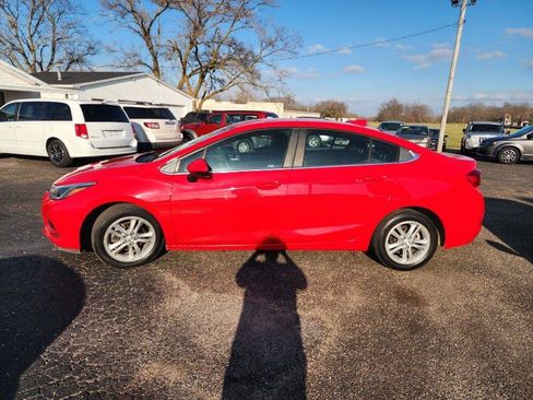 Used 2016 Chevrolet Cruze LT image 10