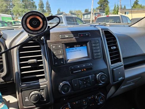 Used 2018 Ford F150 XLT w/ Heavy-Duty Payload Package AWD/4WD image 10
