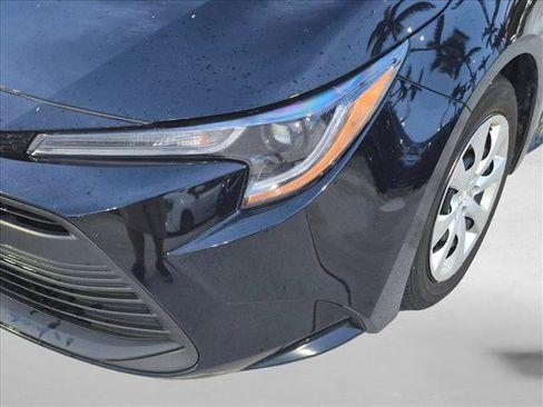 Certified 2025 Toyota Corolla LE FWD image 7