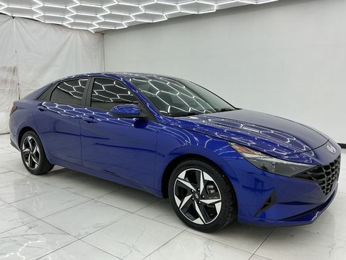 Used 2023 Hyundai Elantra SEL w/ Convenience Package FWD image 7