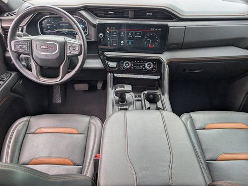 Used 2023 GMC Sierra 1500 AT4 w/ AT4 Premium Package AWD/4WD image 9