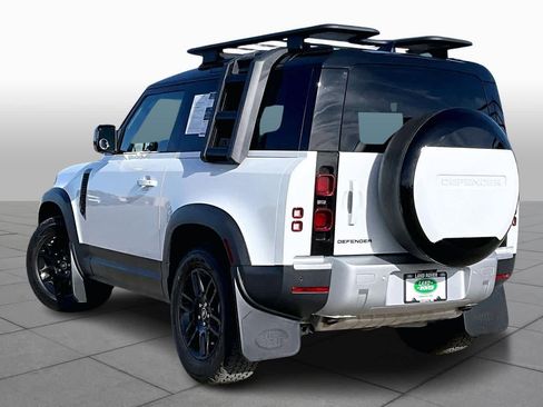 Used 2025 Land Rover Defender 90 S image 12