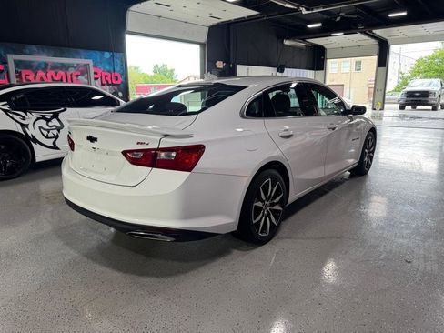 Used 2022 Chevrolet Malibu RS FWD image 5