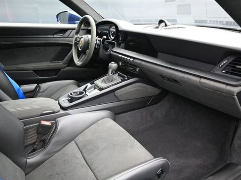 Used 2022 Porsche 911 GT3 RWD image 16