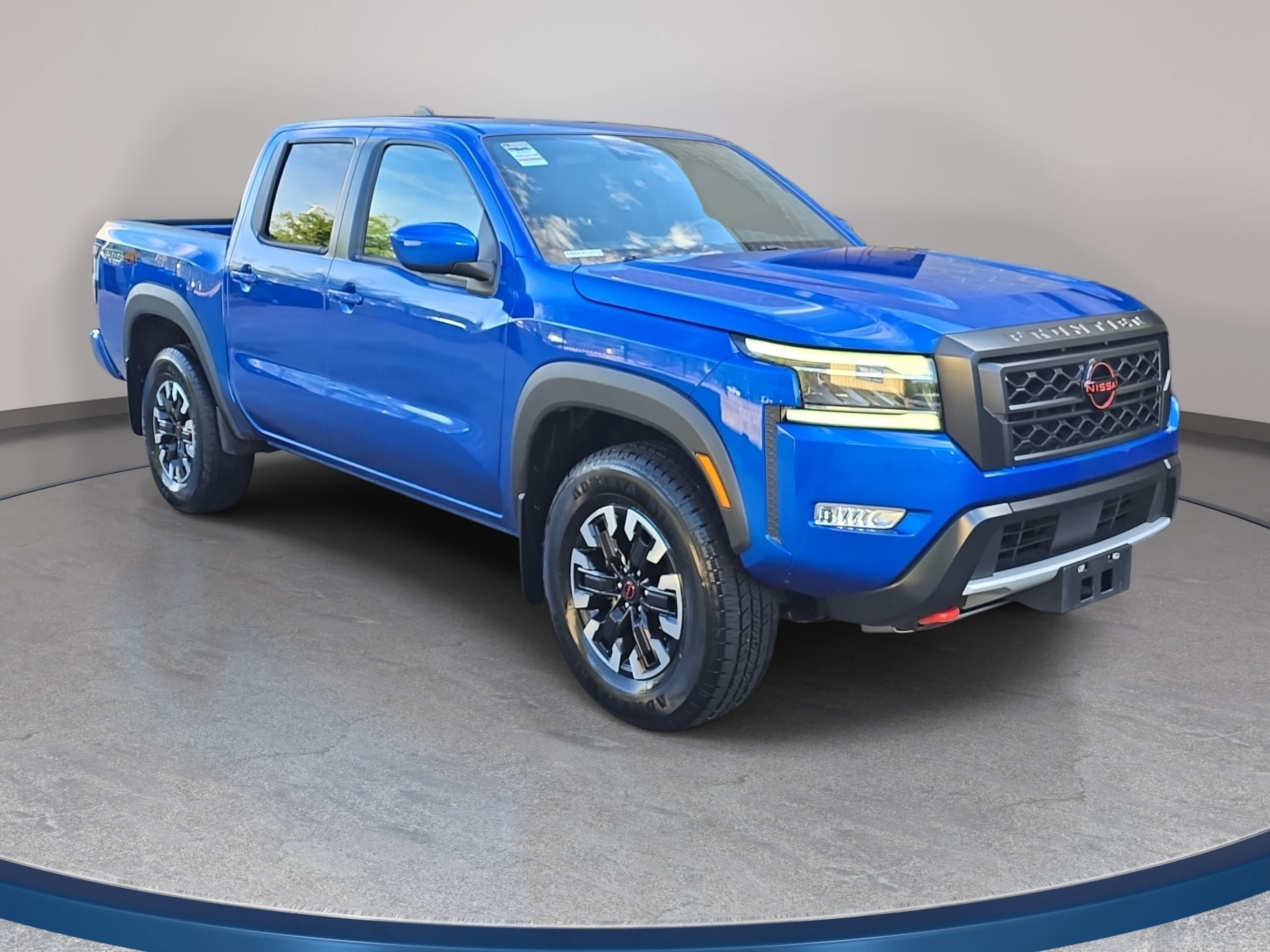 Used 2024 Nissan Frontier PRO-4X w/ Technology Package AWD/4WD image 3