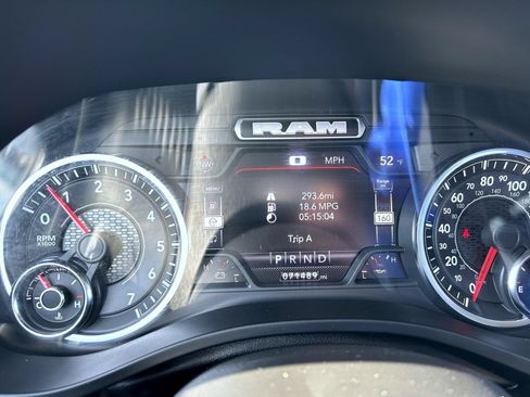Used 2022 RAM 1500 Laramie AWD/4WD image 14