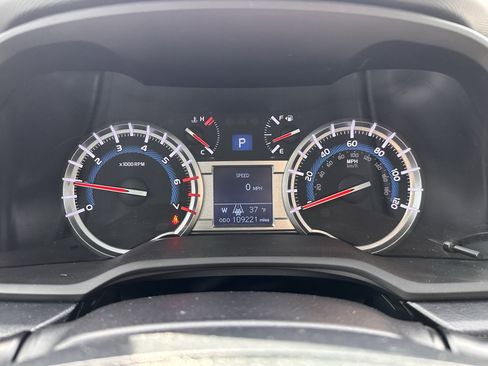 Used 2017 Toyota 4Runner Limited image 14