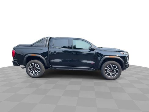 Certified 2025 GMC Canyon AT4 w/ Nightfall Edition AWD/4WD image 9