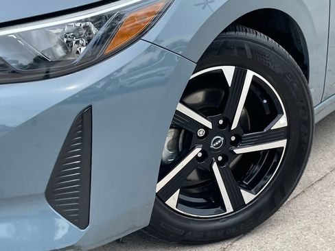 Used 2024 Nissan Sentra SV FWD image 9