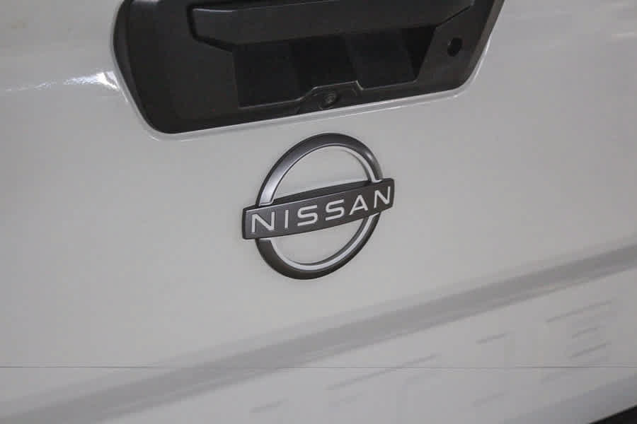 Used 2024 Nissan Frontier SV RWD image 28