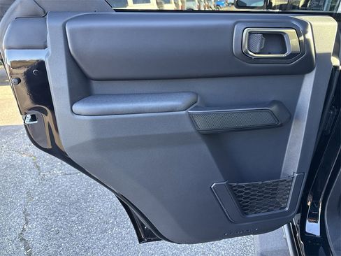 New 2025 Ford Bronco Badlands w/ Sasquatch Package image 24