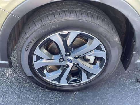 Used 2020 Subaru Outback Touring XT AWD/4WD image 12