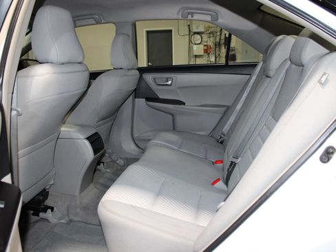 Used 2016 Toyota Camry LE FWD image 24