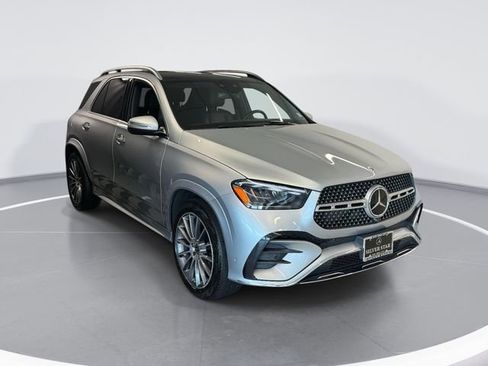 Used 2024 Mercedes-Benz GLE 450 4MATIC image 3