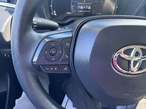 Used 2026 Toyota Corolla LE FWD image 19